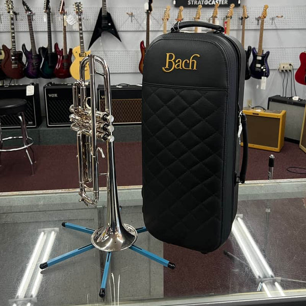 Bach Professional Trumpet in B♭ 170S43GY in Silver w/Case