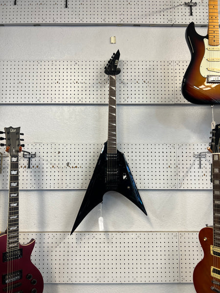 ESP LTD Arrow-200 6 String Electric Guitar in Black